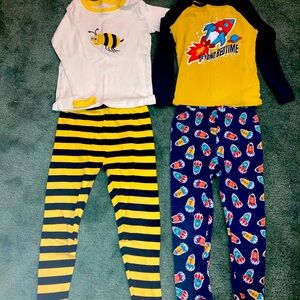 Set of two 5T pajamas